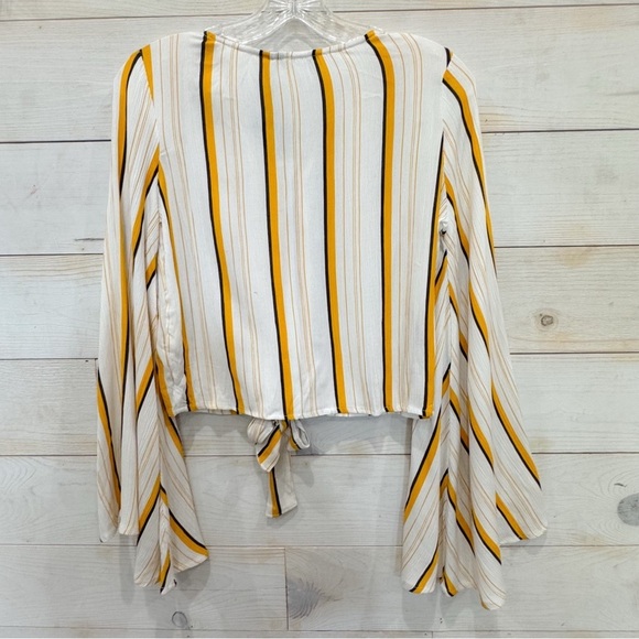 NWT Nuon boho striped tie waist button down crop top ❤️ - Picture 3 of 6